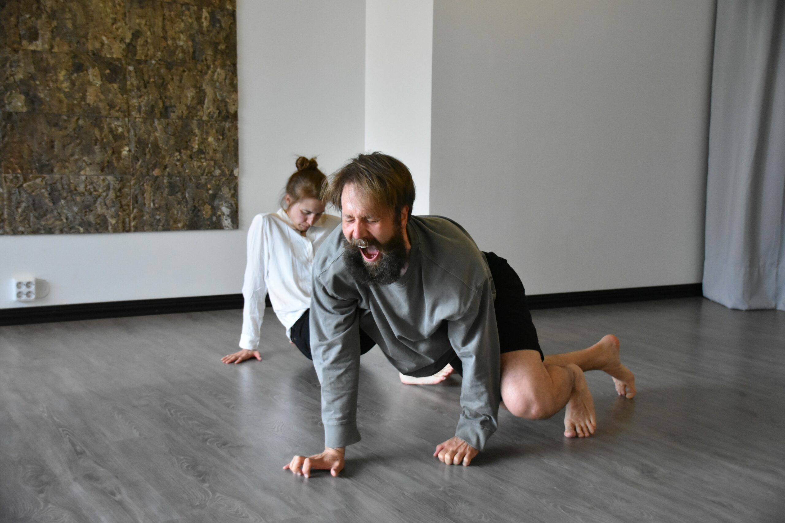 Conversation between Matilda Aaltonen, Veli Lehtovaara and Kerstin Schroth about Performing Animalities – A Praxis